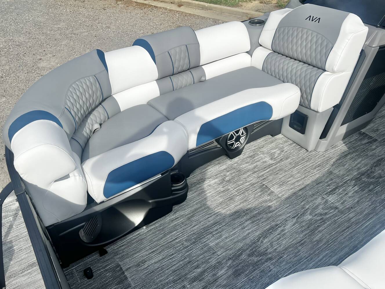 A photo of this 2026 Avalon Catalina 25' Quad Lounge Windshield Triple-Toon