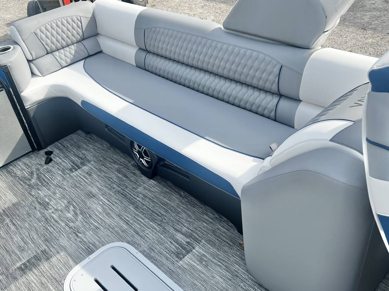 A photo of this 2026 Avalon Catalina 25' Quad Lounge Windshield Triple-Toon