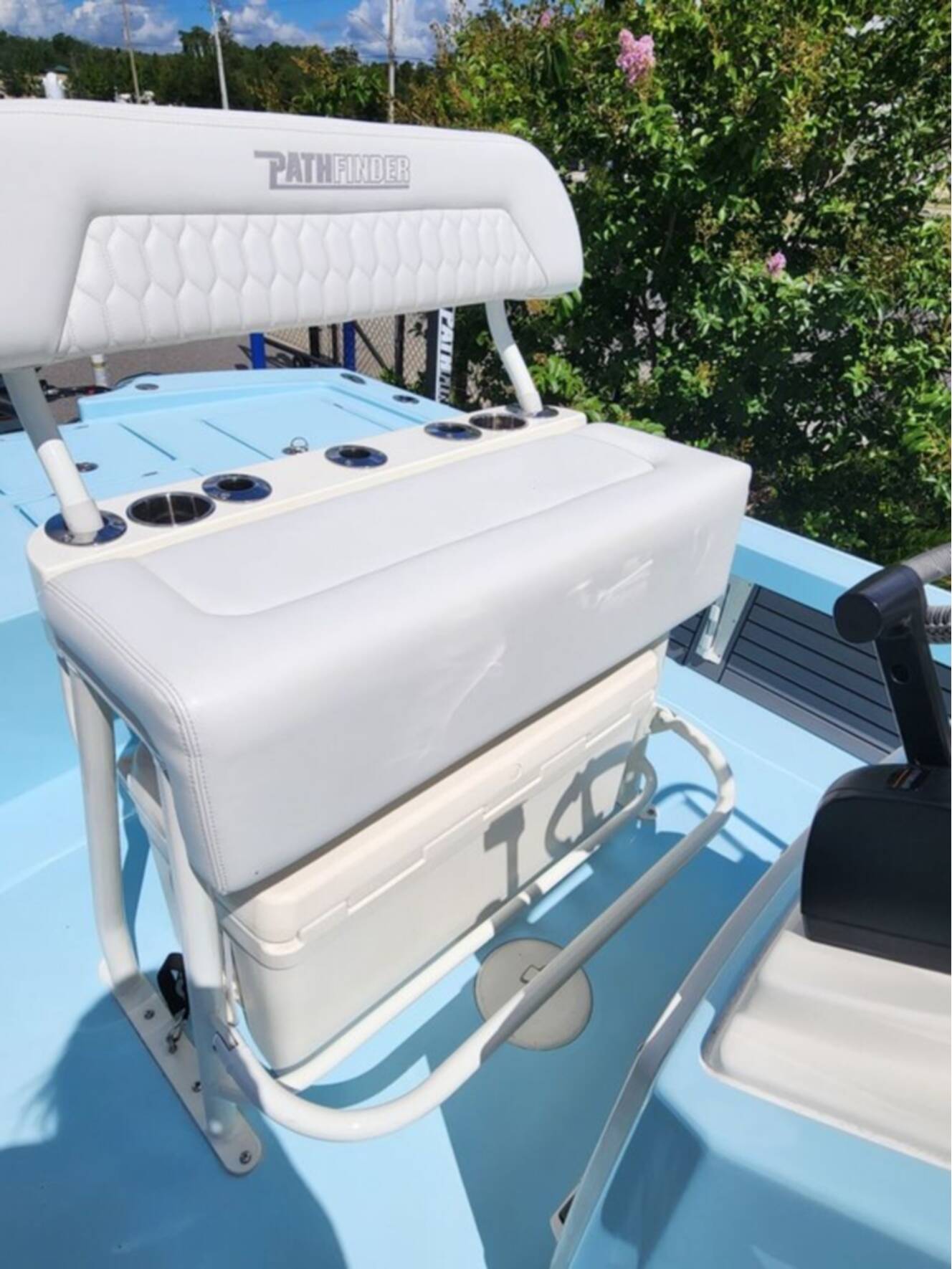 A photo of this 2025 Pathfinder Boats 2300 HPS