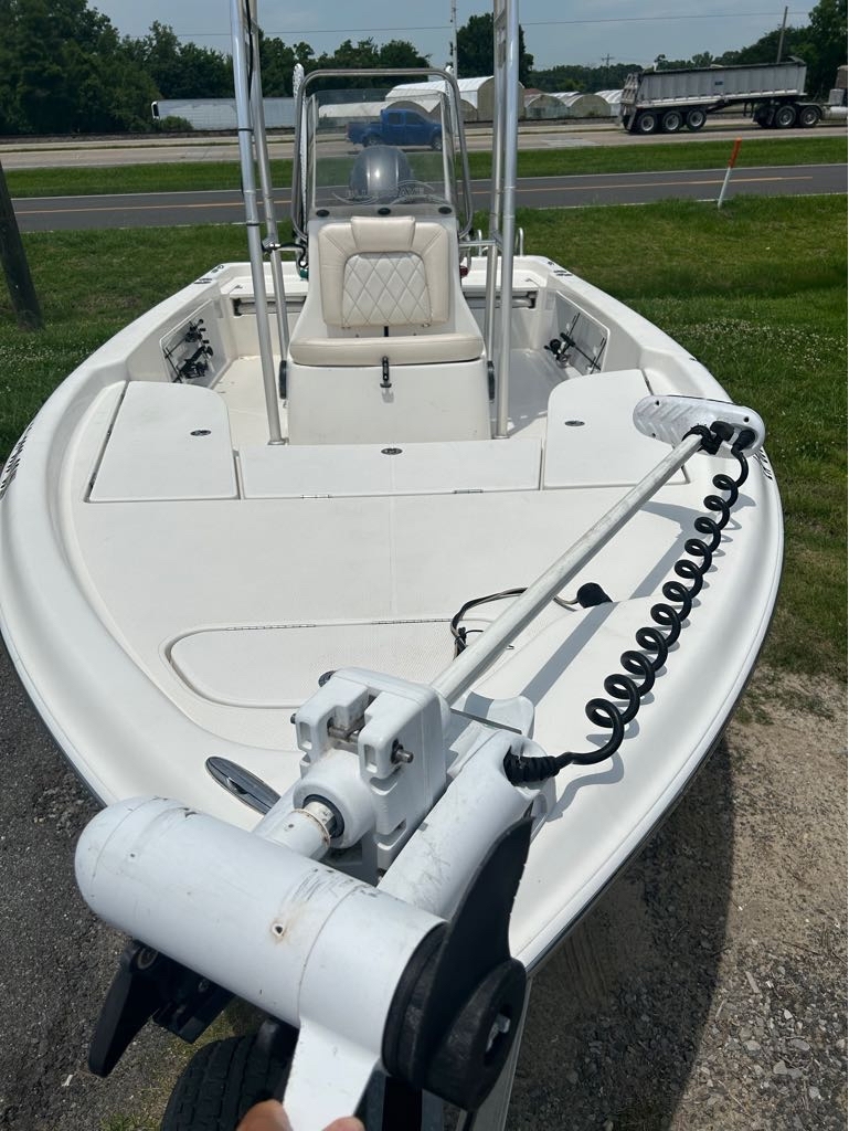 2016 Blue Wave 2200 Pure Bay in addis LA