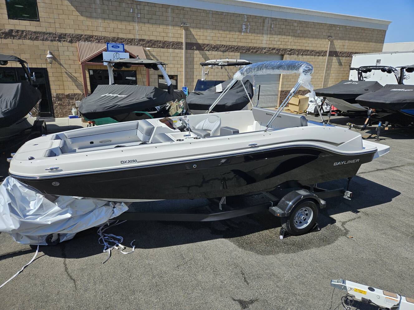 A photo of this 2024 Bayliner DX2050