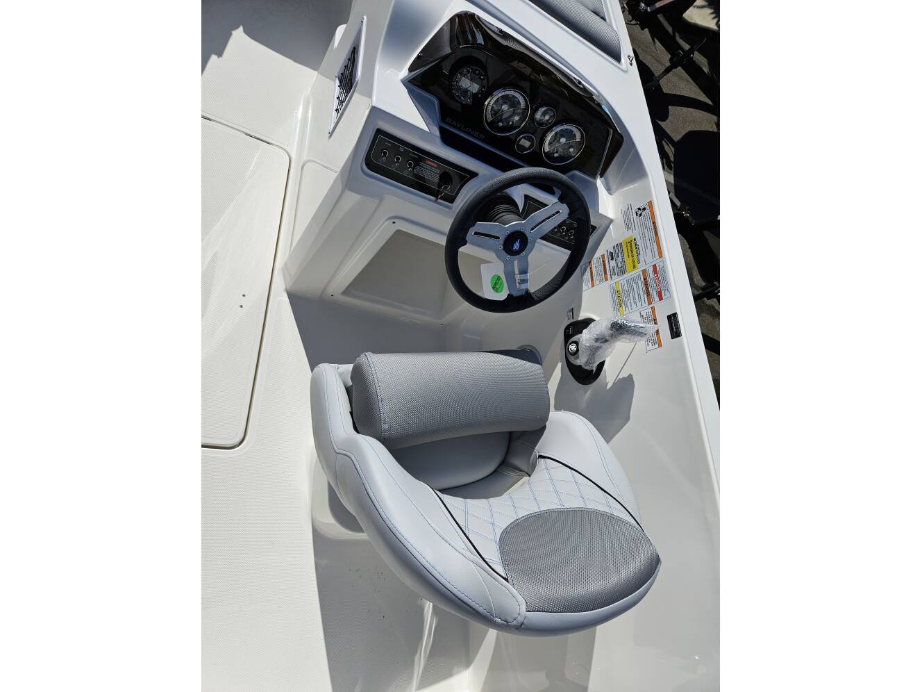 A photo of this 2024 Bayliner DX2050