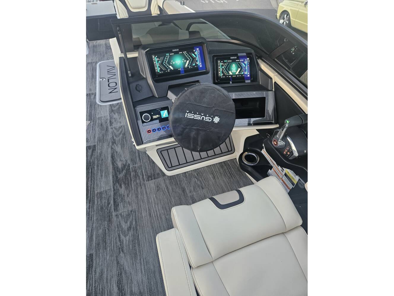 A photo of this 2025 Avalon Excalibur Elite Windshield 27FT