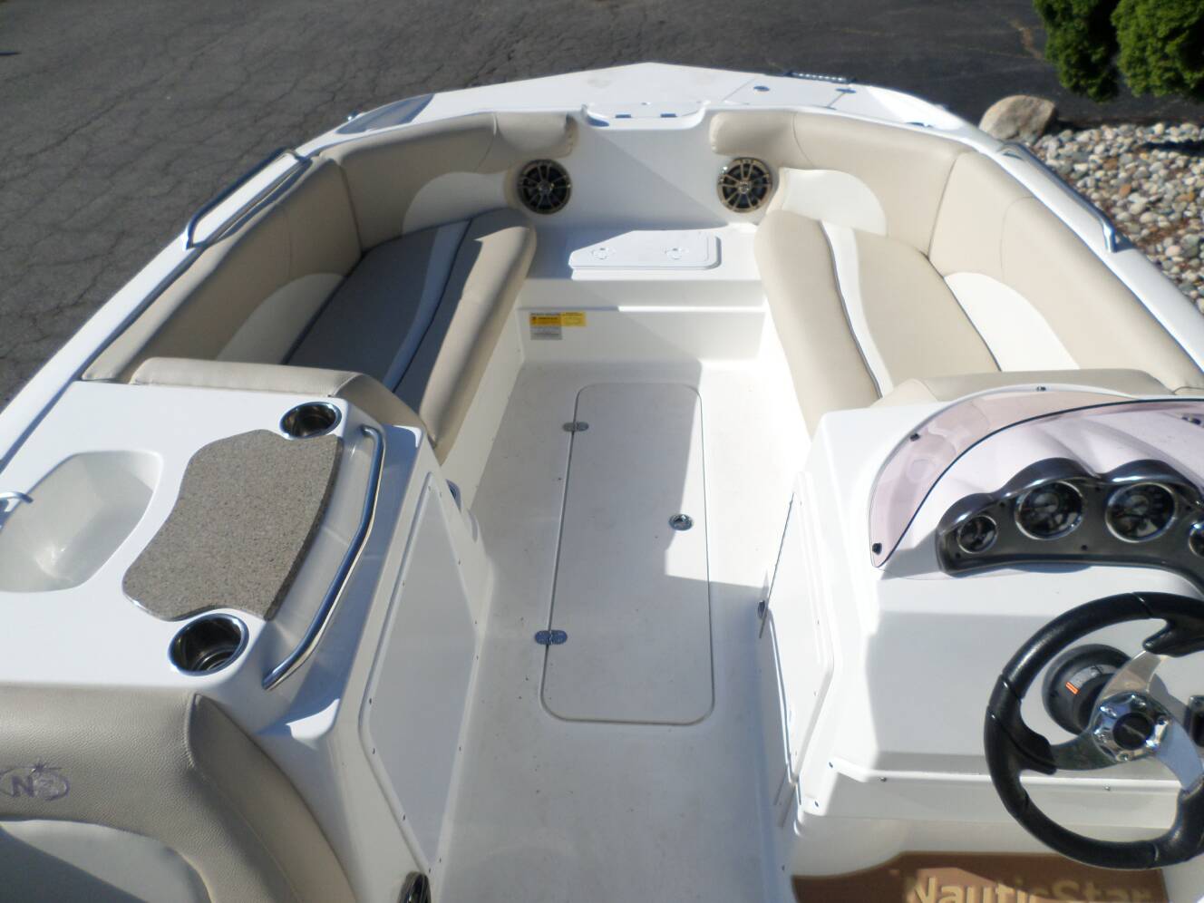 A photo of this 2019 Nauticstar 203 SC