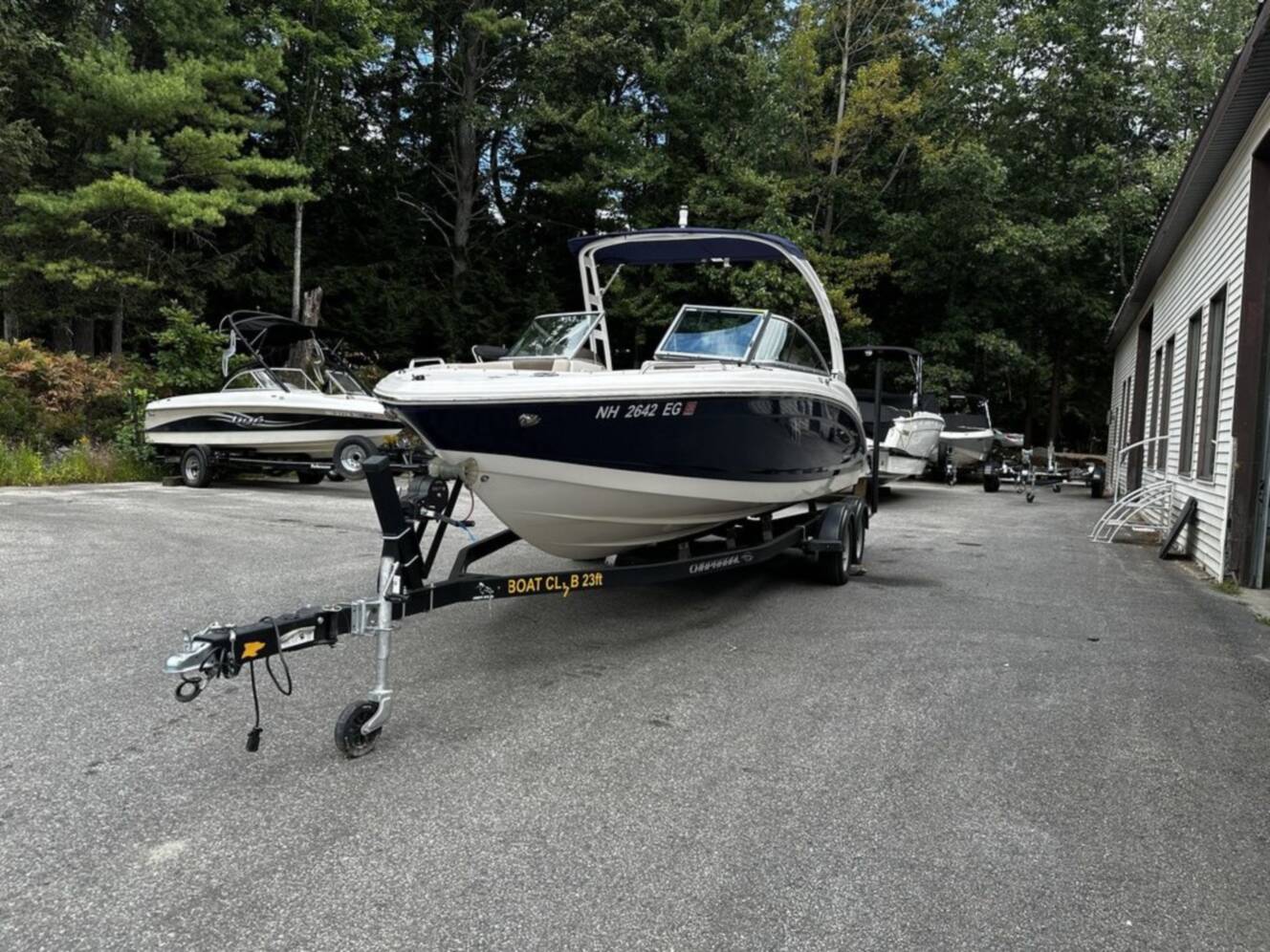 A photo of this 2022 Chaparral 23 SSI