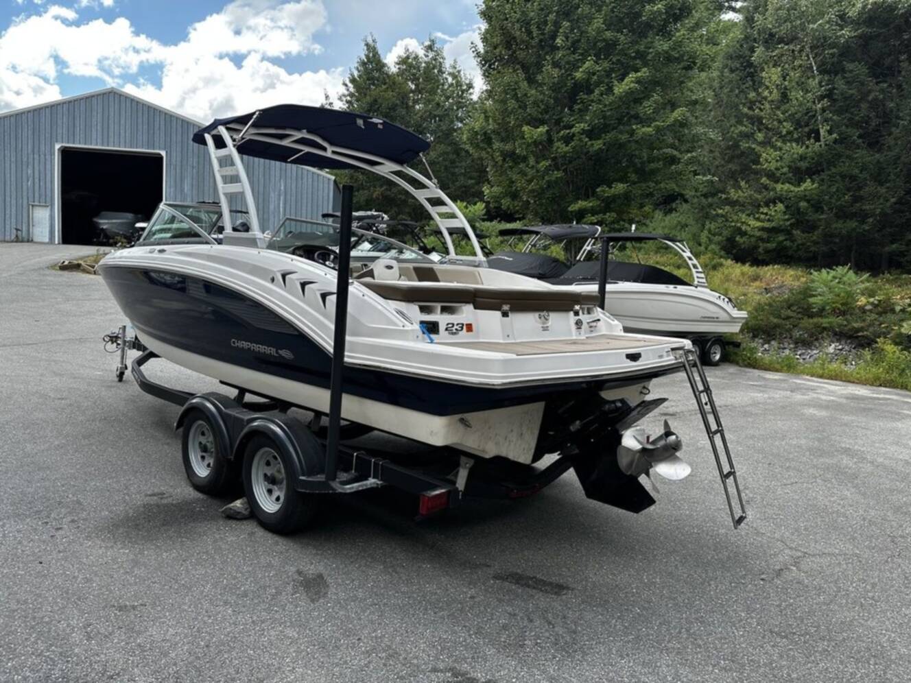 A photo of this 2022 Chaparral 23 SSI