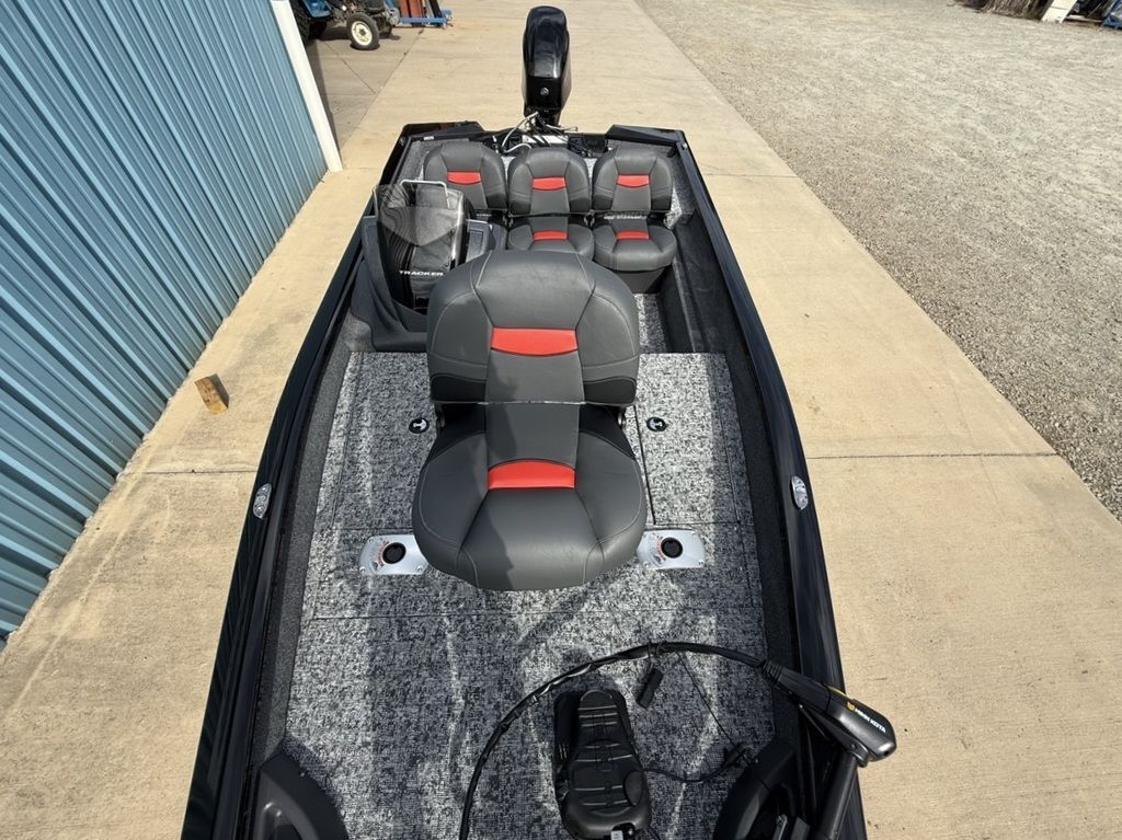 New 2026 Tracker® Boats Pro Team 175 Crappie Edition 195 Txw