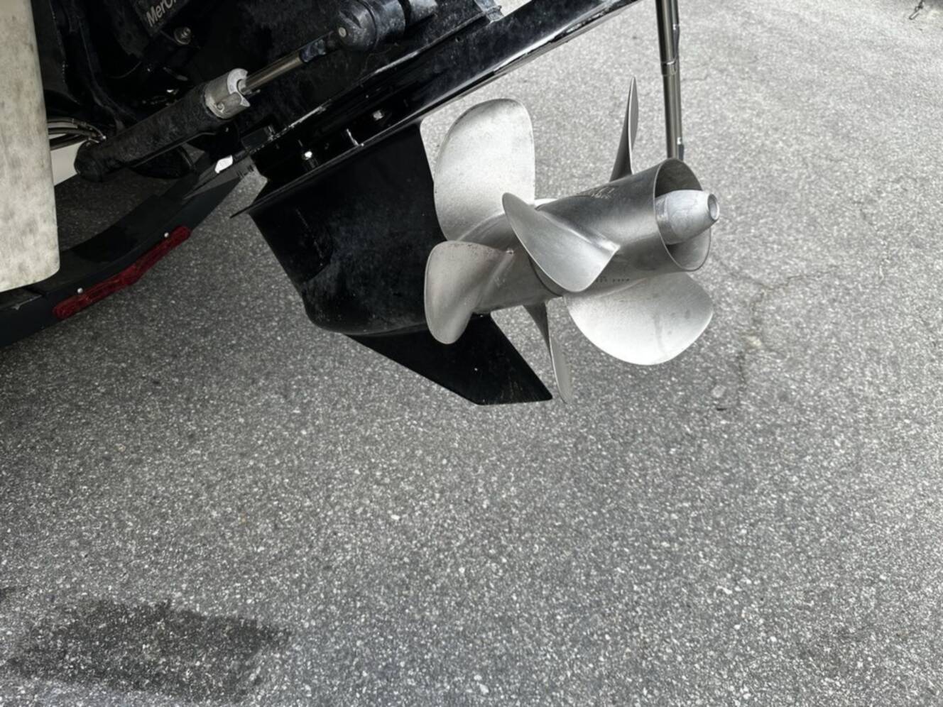 A photo of this 2022 Chaparral 23 SSI
