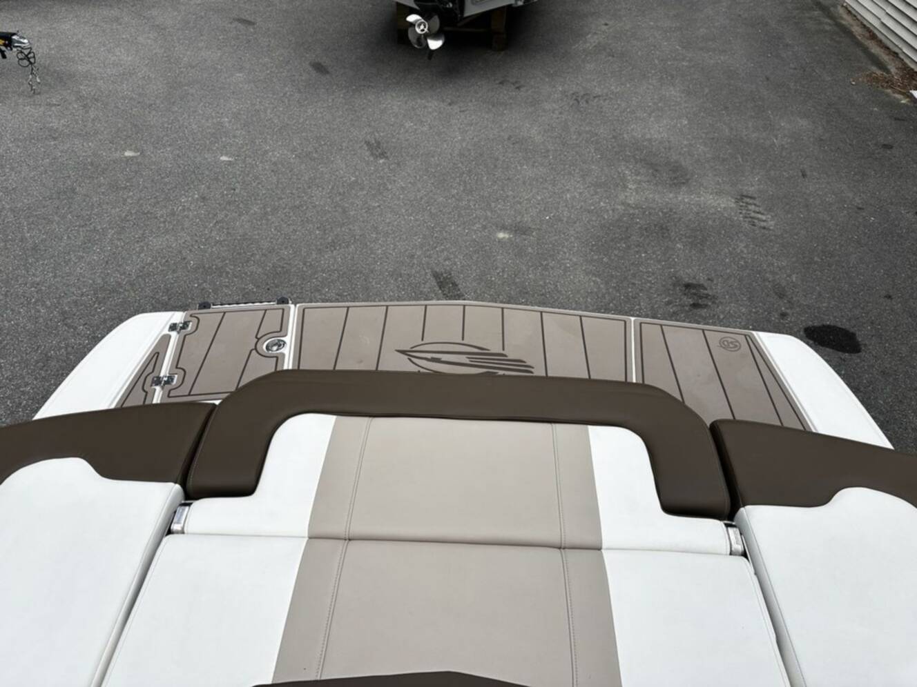 A photo of this 2022 Chaparral 23 SSI