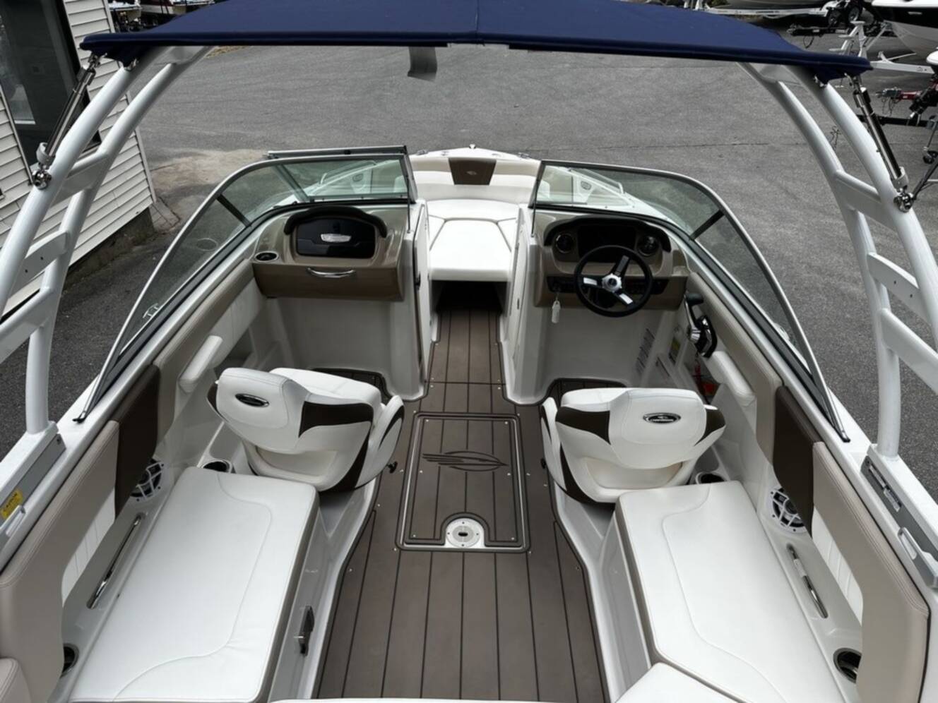 A photo of this 2022 Chaparral 23 SSI