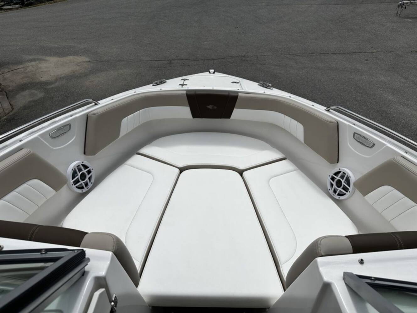 A photo of this 2022 Chaparral 23 SSI