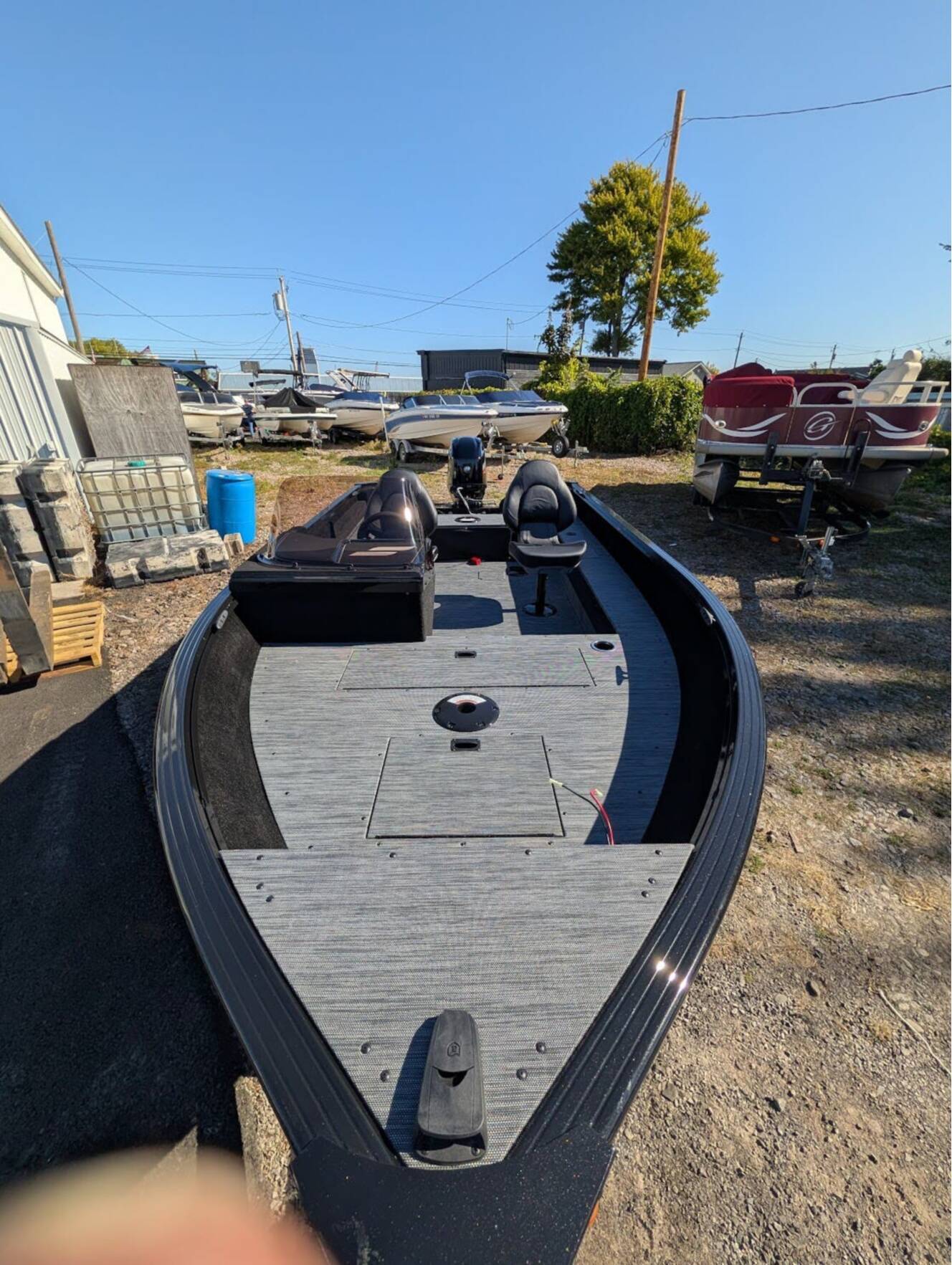 A photo of this 2026 Starcraft Marine Starfire 166 SC Midnight Edition