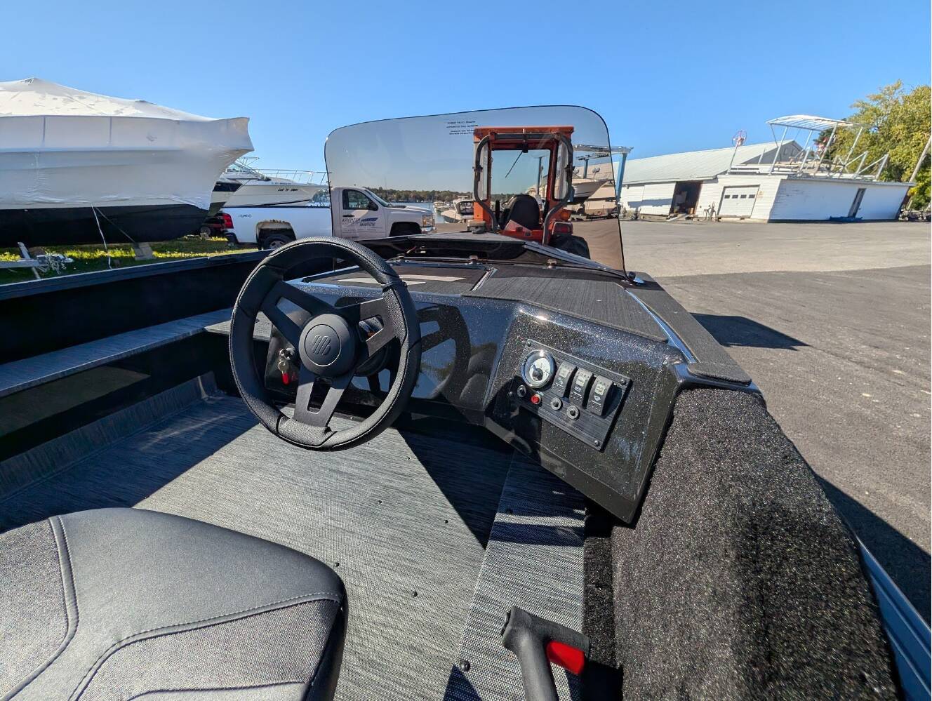 A photo of this 2026 Starcraft Marine Starfire 166 SC Midnight Edition