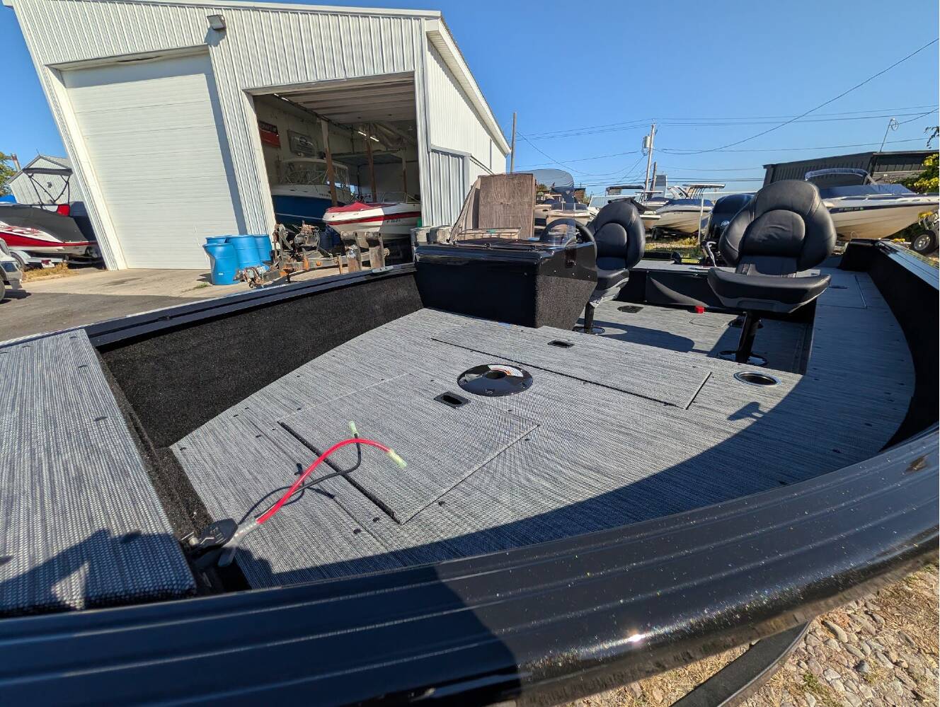 A photo of this 2026 Starcraft Marine Starfire 166 SC Midnight Edition