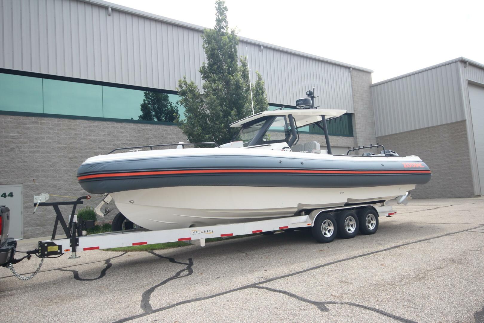2025 Zodiac X10CC Twin Mercury 400's w/ Joystick in racine WI