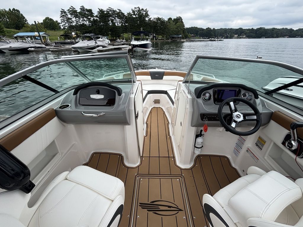 2023 Chaparral 23 SSI in moneta VA