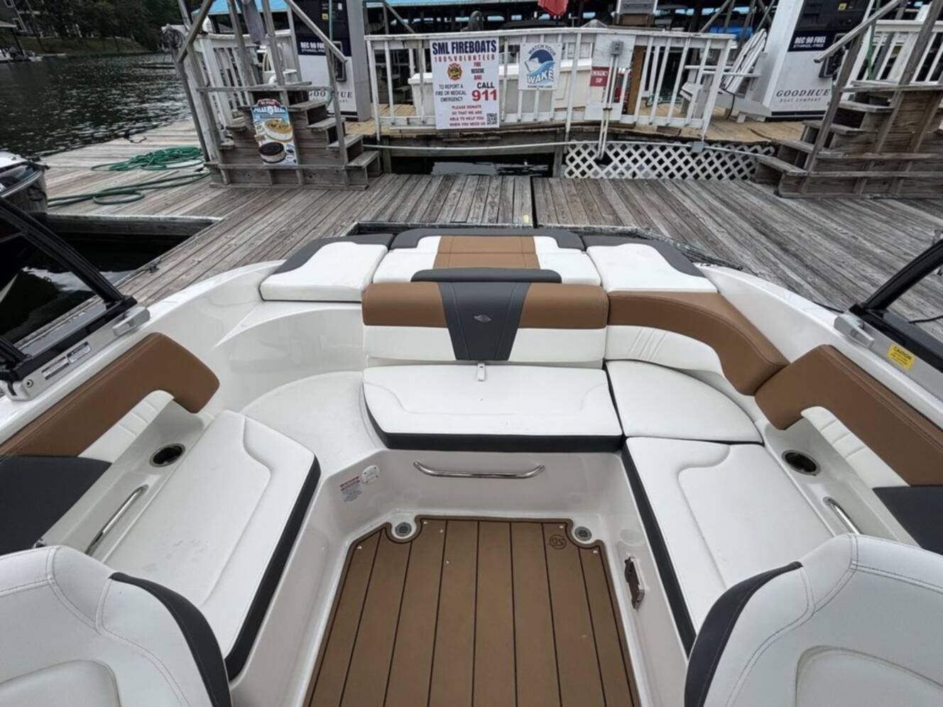 A photo of this 2023 Chaparral 23 SSI
