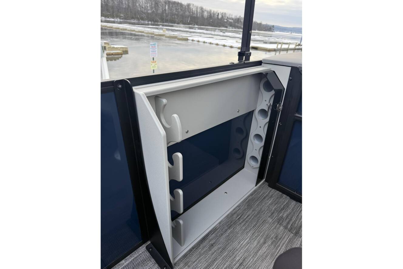 A photo of this 2026 Bentley Pontoons 200 Fish-N-Cruise
