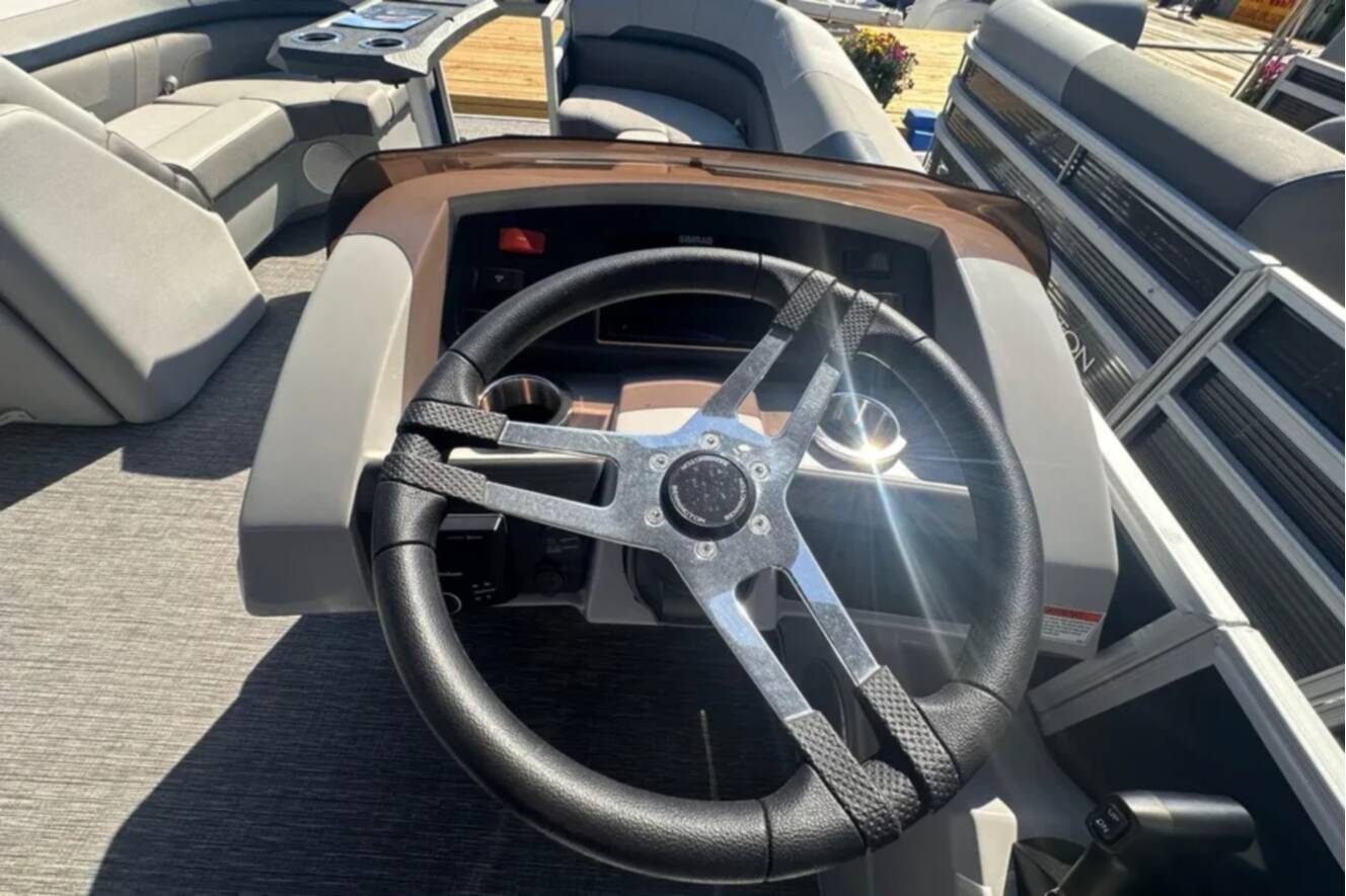 A photo of this 2024 Bennington 23SXSRC