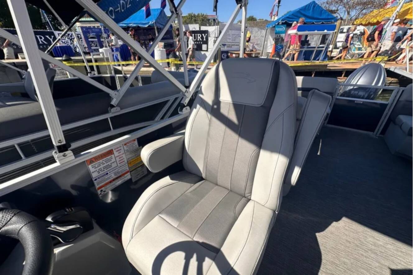 A photo of this 2024 Bennington 23SXSRC
