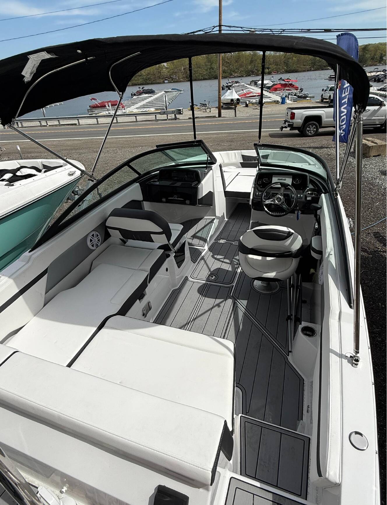 A photo of this 2025 Monterey M-205