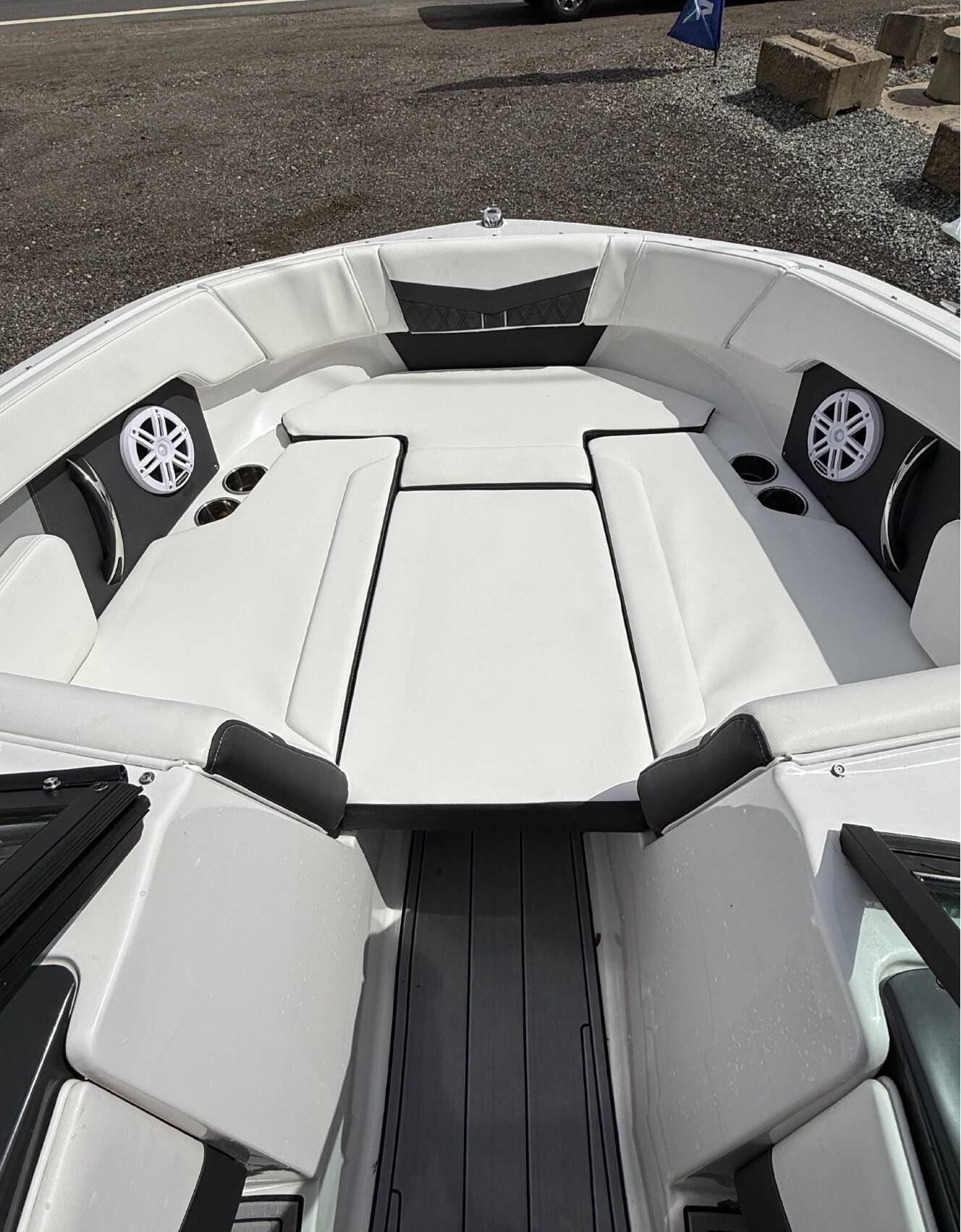 A photo of this 2025 Monterey M-205