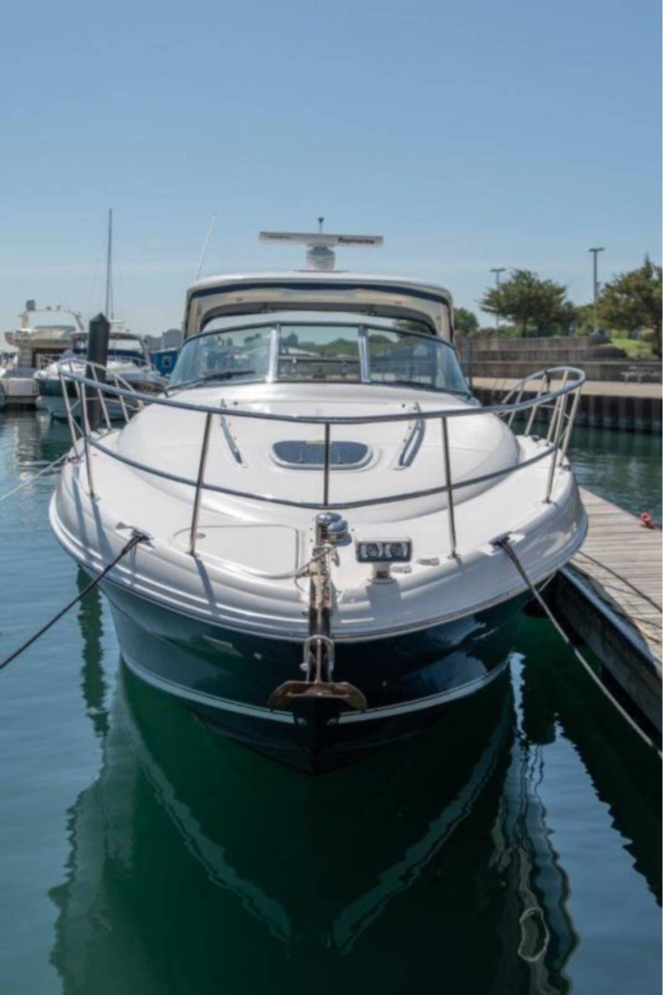 A photo of this 2008 Sea Ray 380 Sundancer