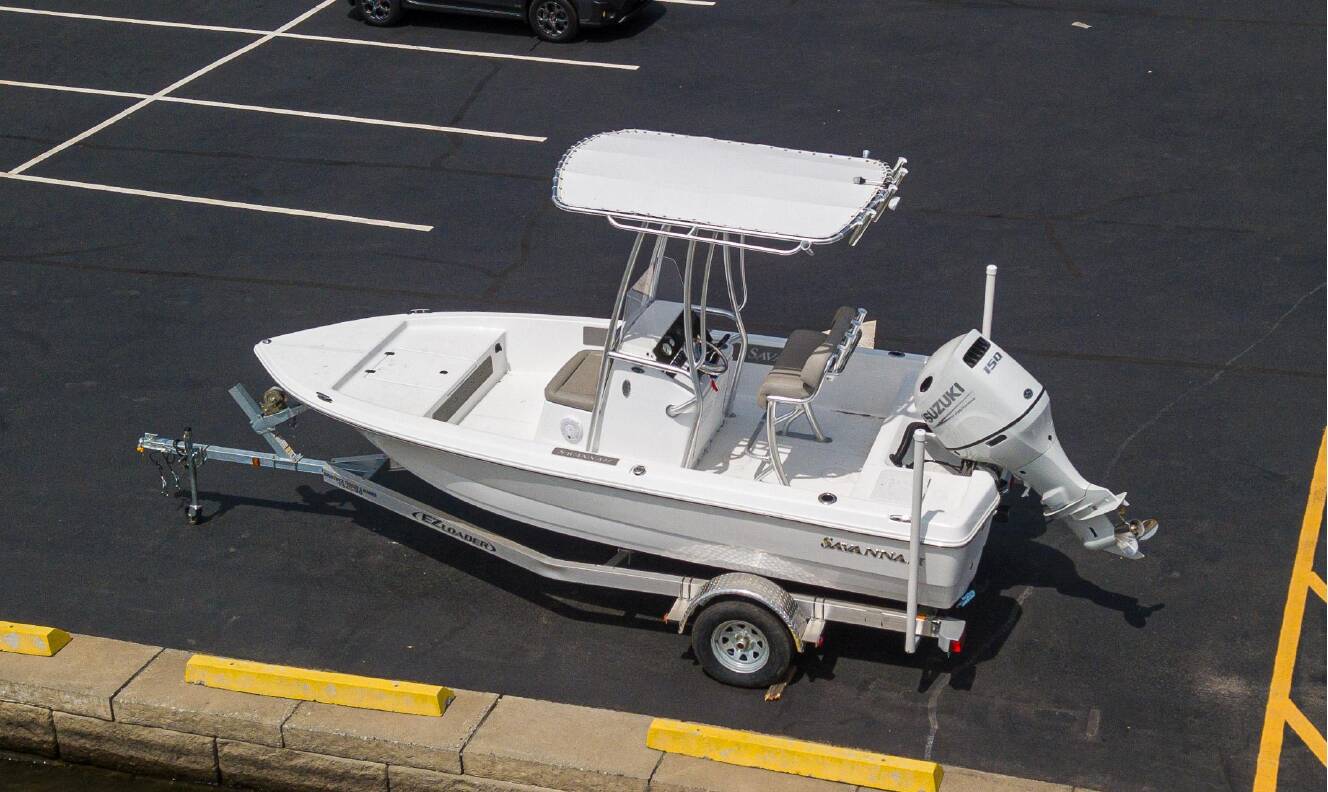 A photo of this 2023 Savannah 190 IS