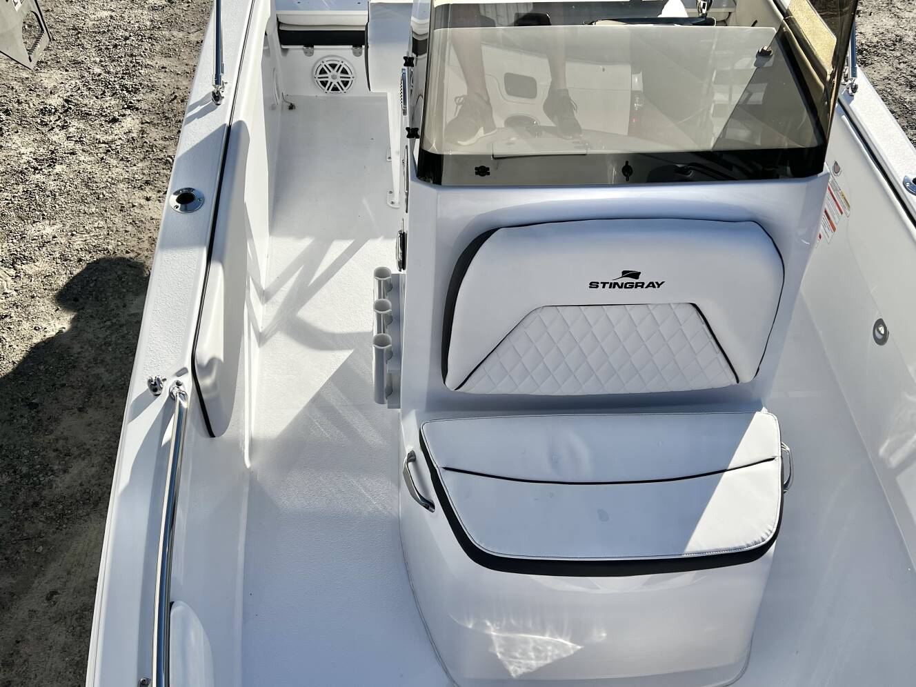 A photo of this 2026 Stingray 173 CC