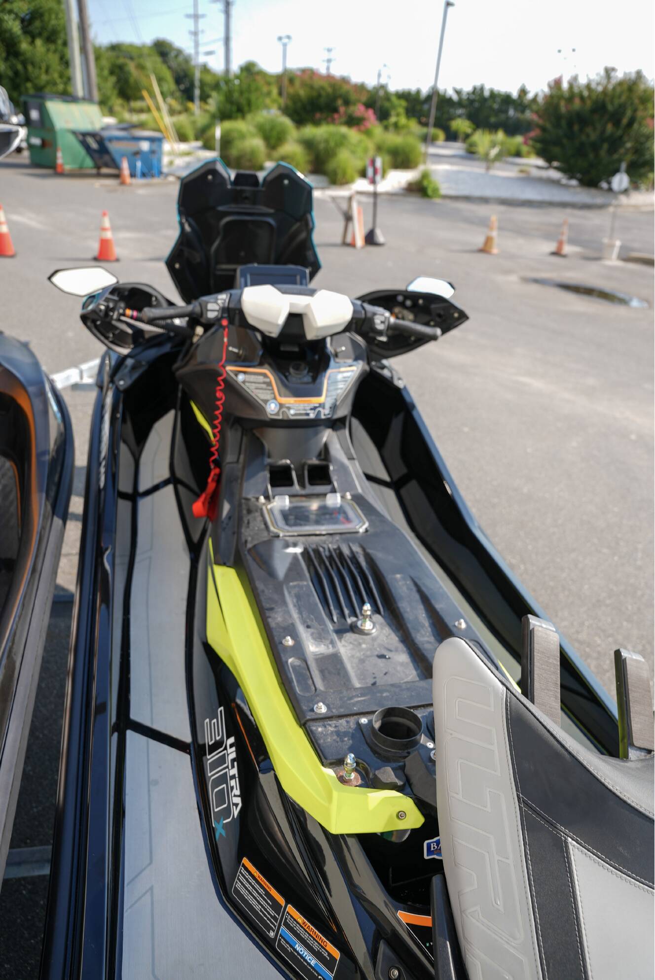 A photo of this 2022 Kawasaki Ultra 310X