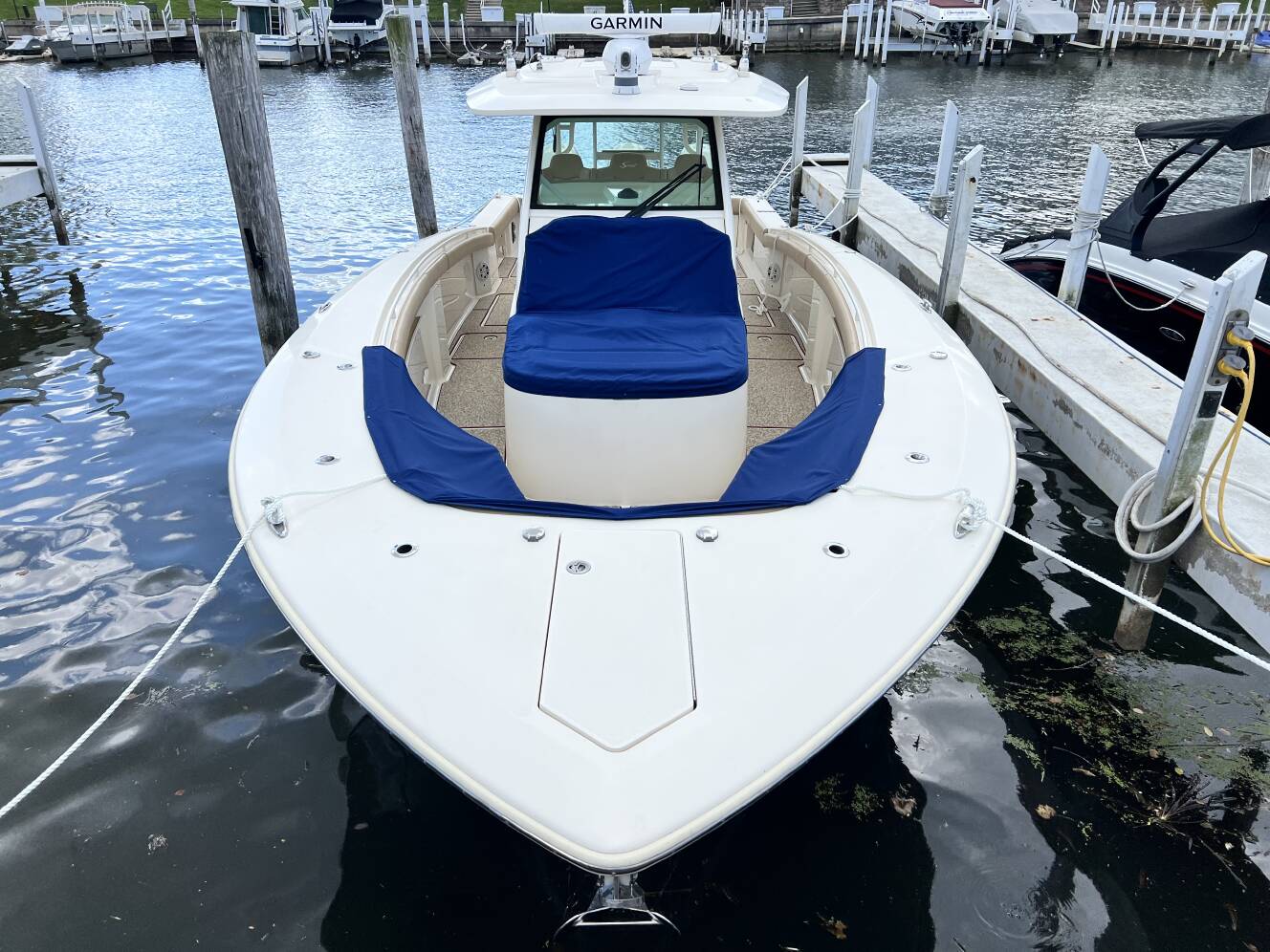 A photo of this 2020 Scout Boats 380 LXF