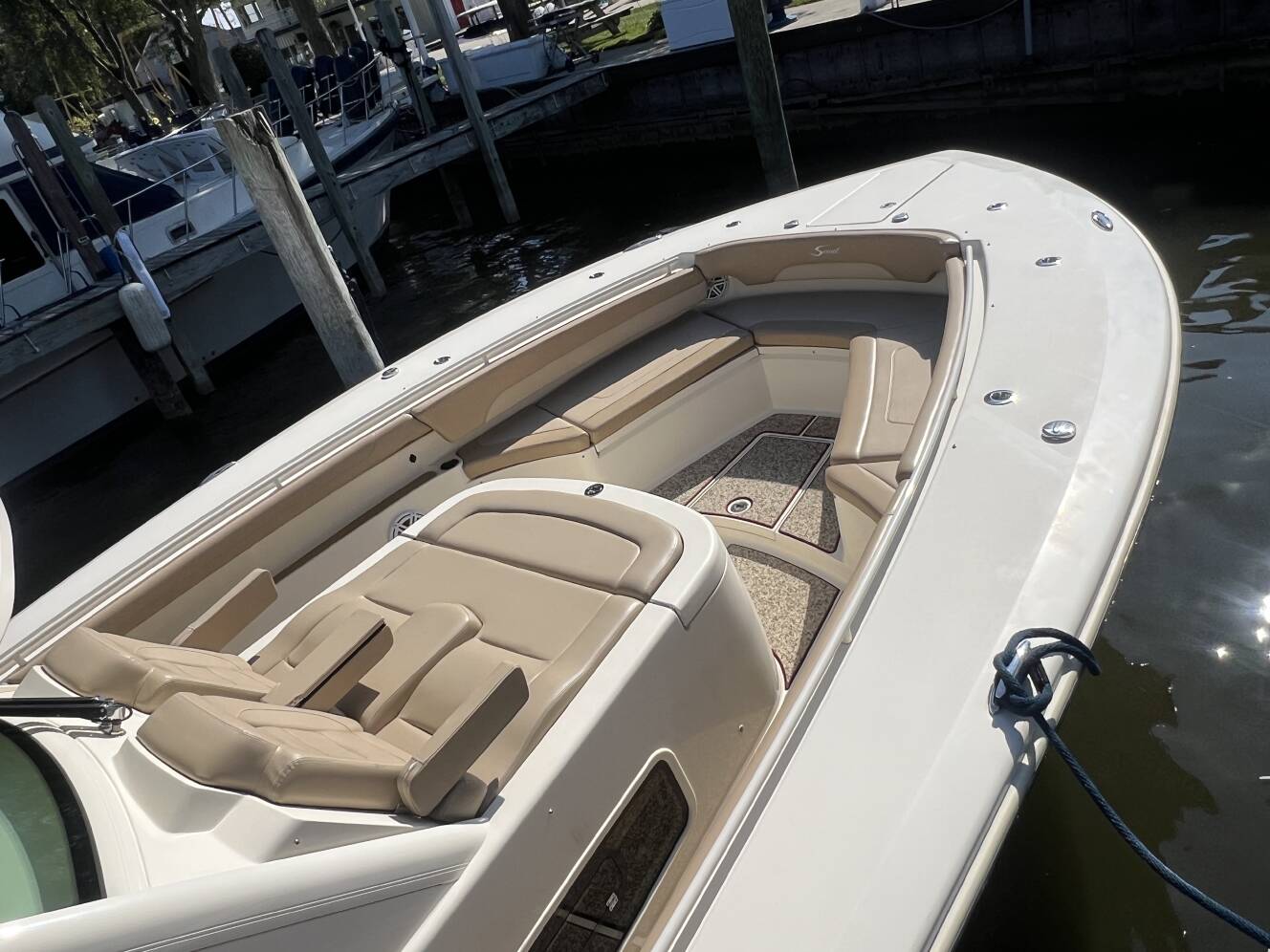 A photo of this 2020 Scout Boats 380 LXF