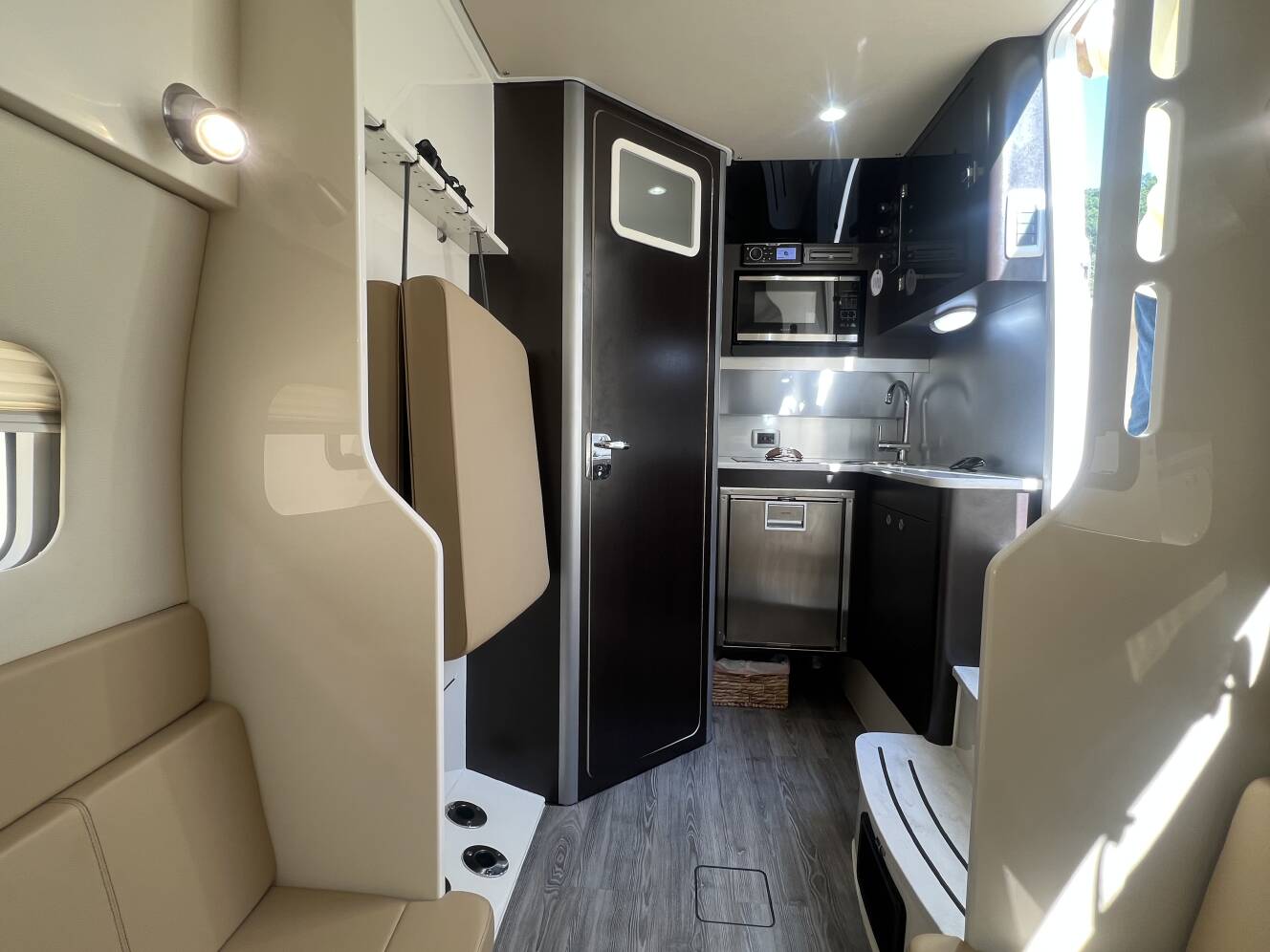 A photo of this 2020 Scout Boats 380 LXF
