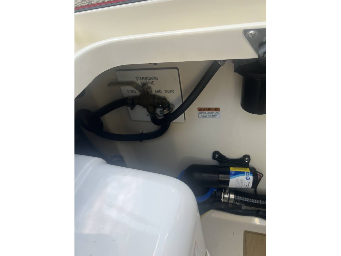 A photo of this 2020 Scout Boats 380 LXF