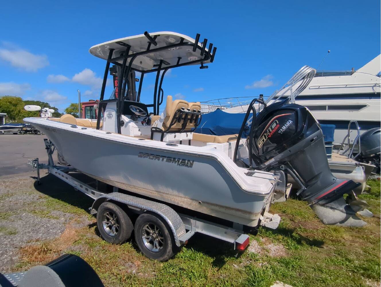 A photo of this 2023 Sportsman Open 212 Platinum