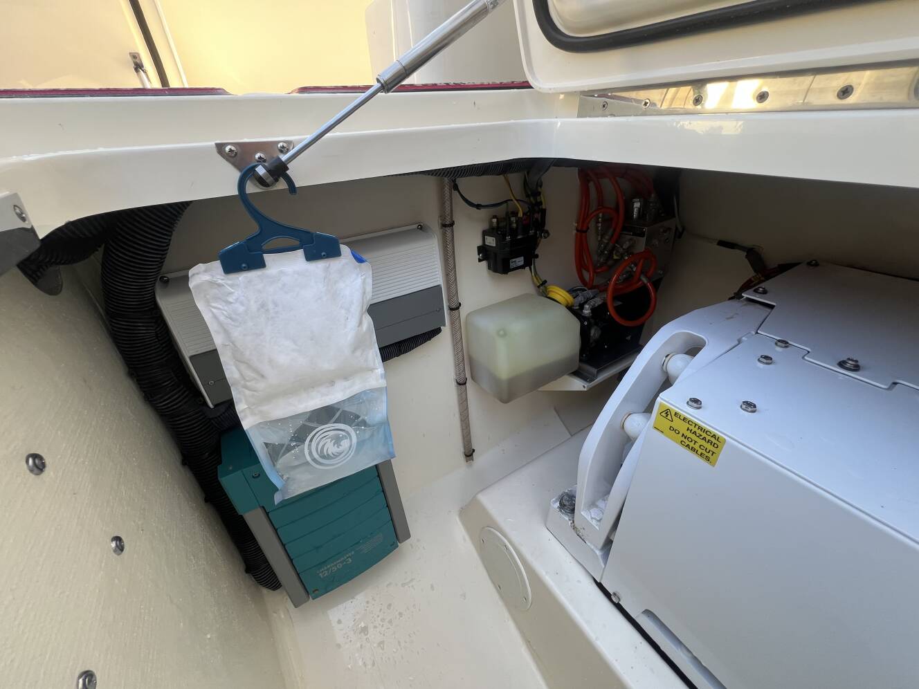 A photo of this 2020 Scout Boats 380 LXF