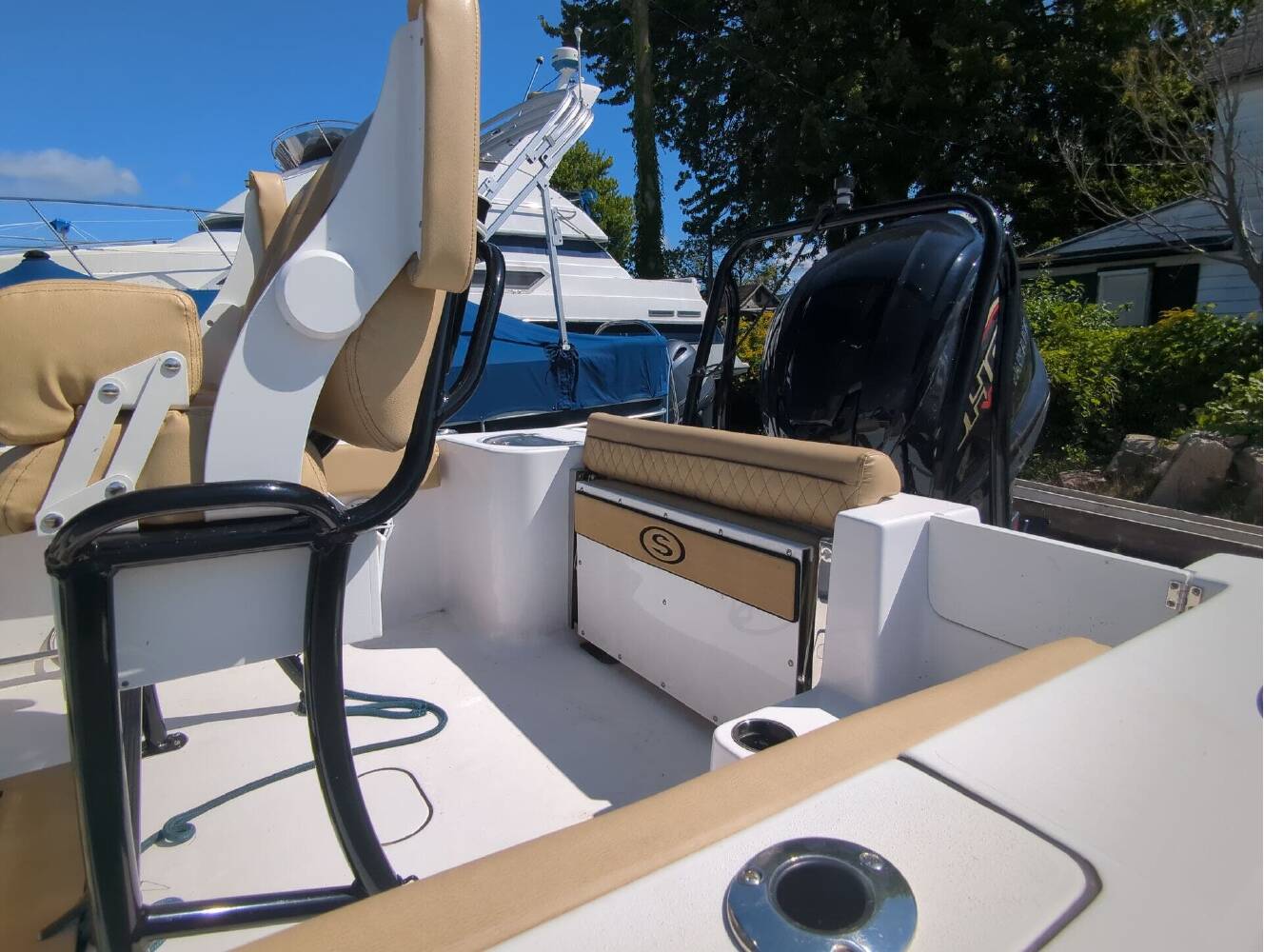 A photo of this 2023 Sportsman Open 212 Platinum
