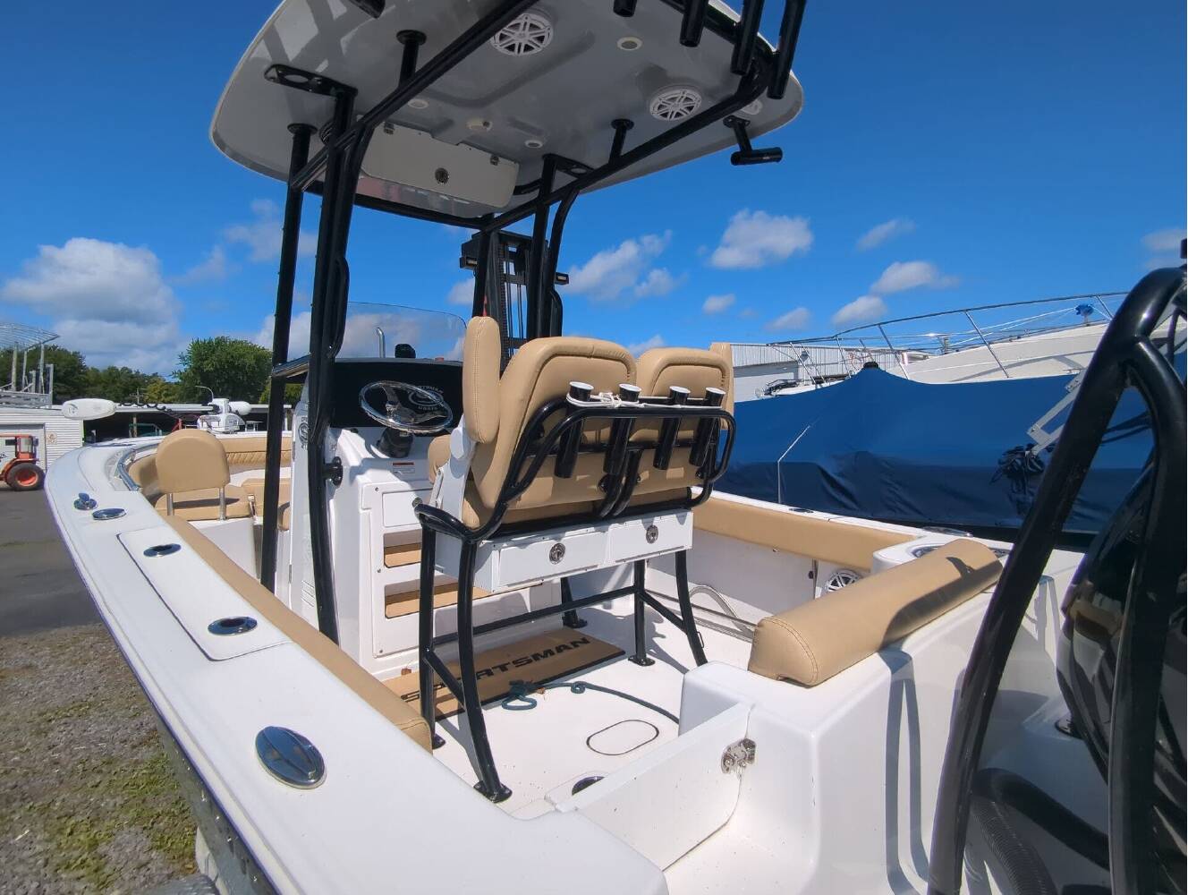 A photo of this 2023 Sportsman Open 212 Platinum