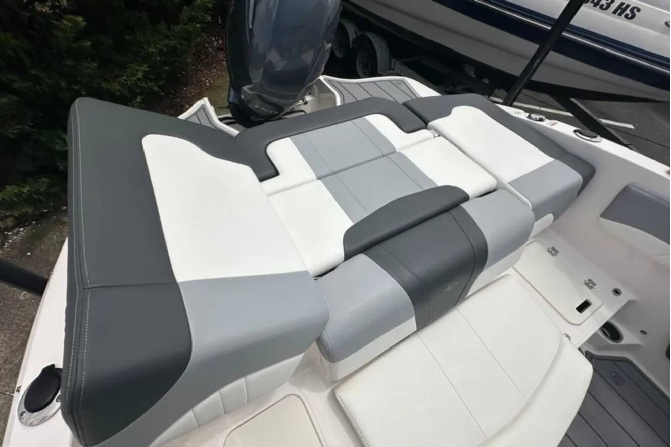 A photo of this 2023 Chaparral 21 SSI OB