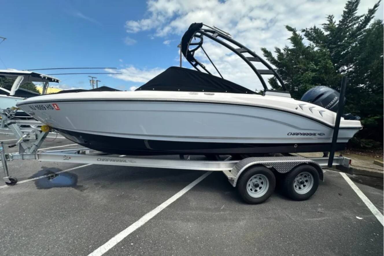 A photo of this 2023 Chaparral 21 SSI OB