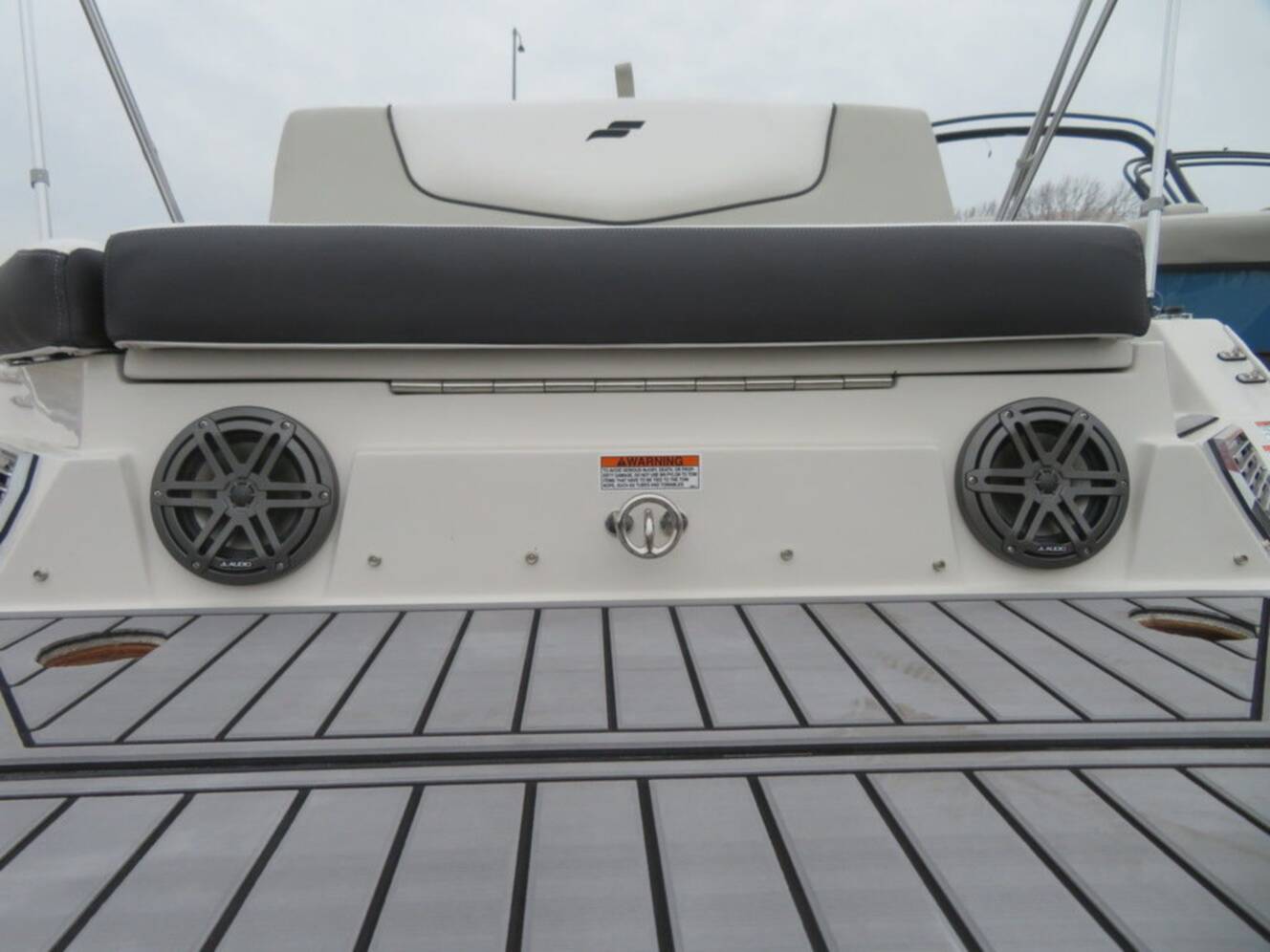 A photo of this 2023 Starcraft Marine SVX IO 210