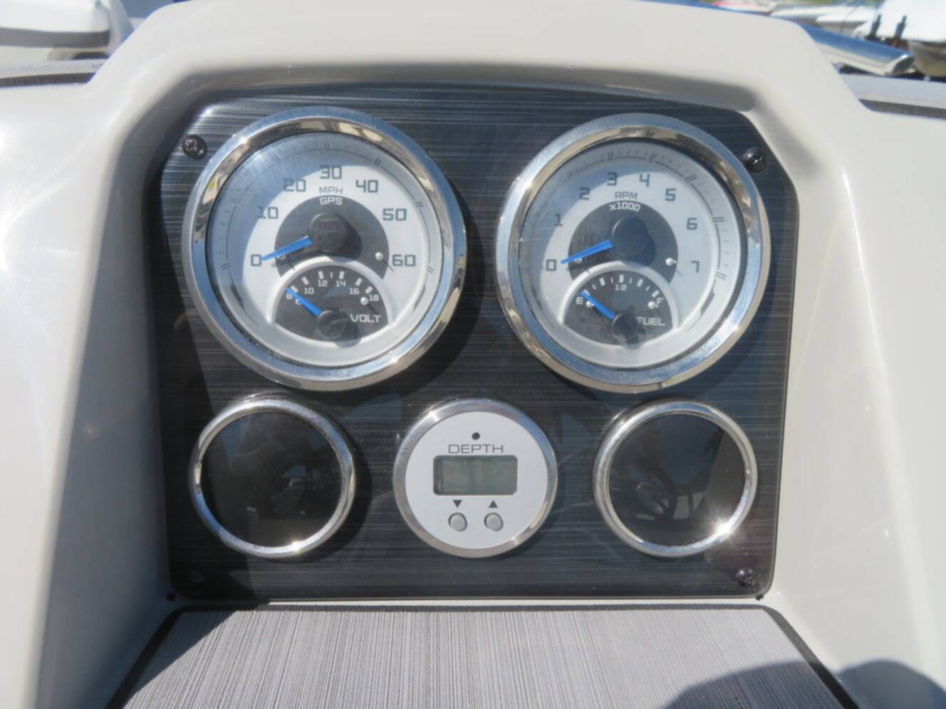 A photo of this 2023 Starcraft Marine SVX OB 211 OB