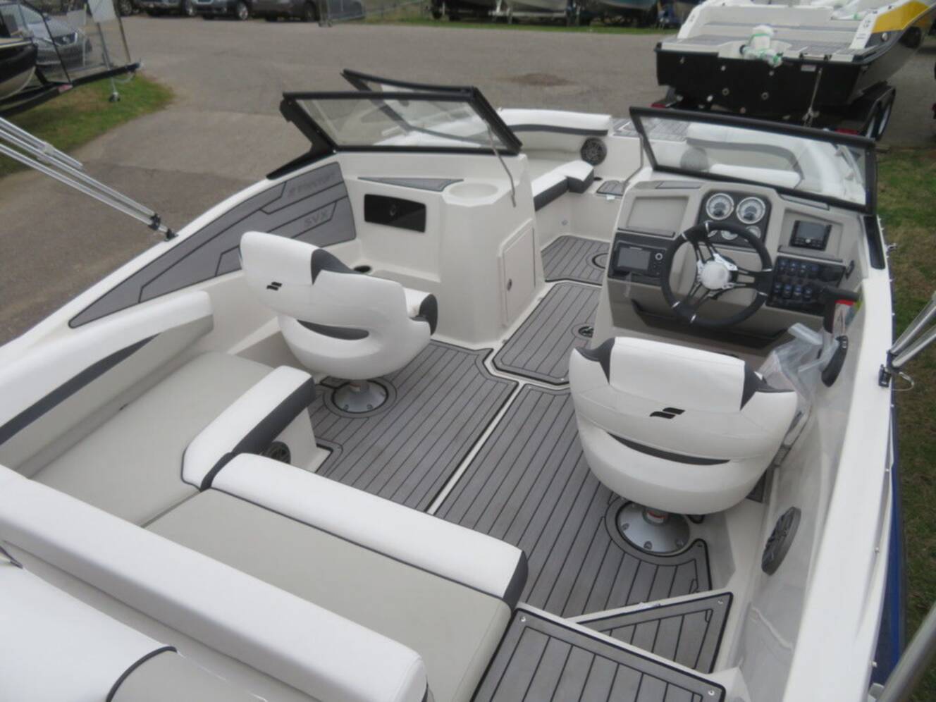 A photo of this 2023 Starcraft Marine SVX IO 210