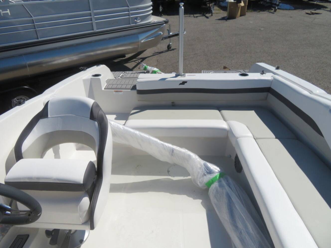 A photo of this 2023 Starcraft Marine SVX OB 211 OB