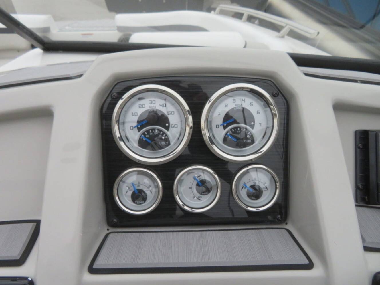 A photo of this 2023 Starcraft Marine SVX IO 210