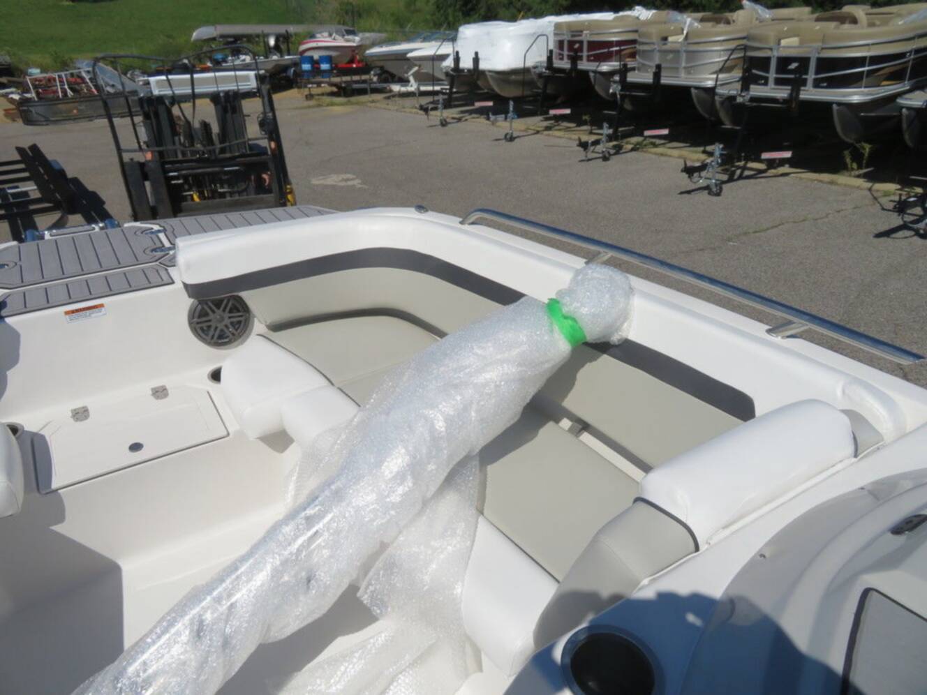 A photo of this 2023 Starcraft Marine SVX OB 211 OB