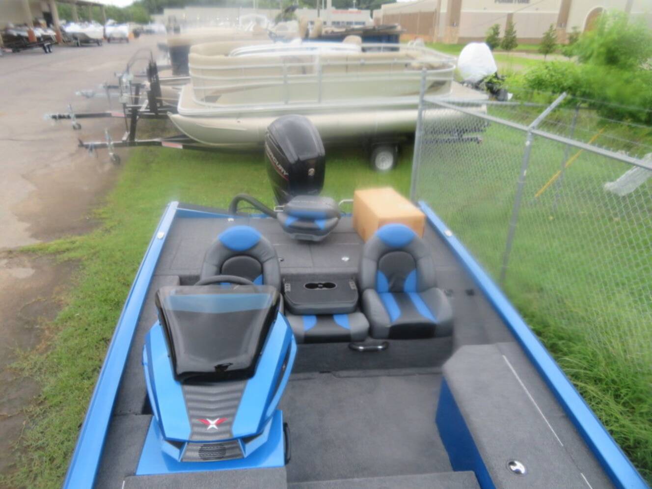 A photo of this 2023 Vexus AVX181