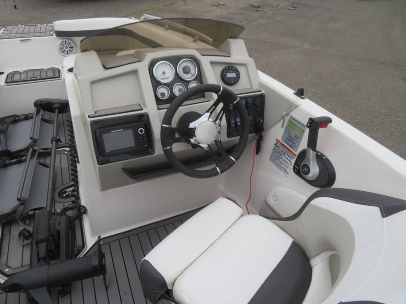 A photo of this 2022 Starcraft Marine 211 OB