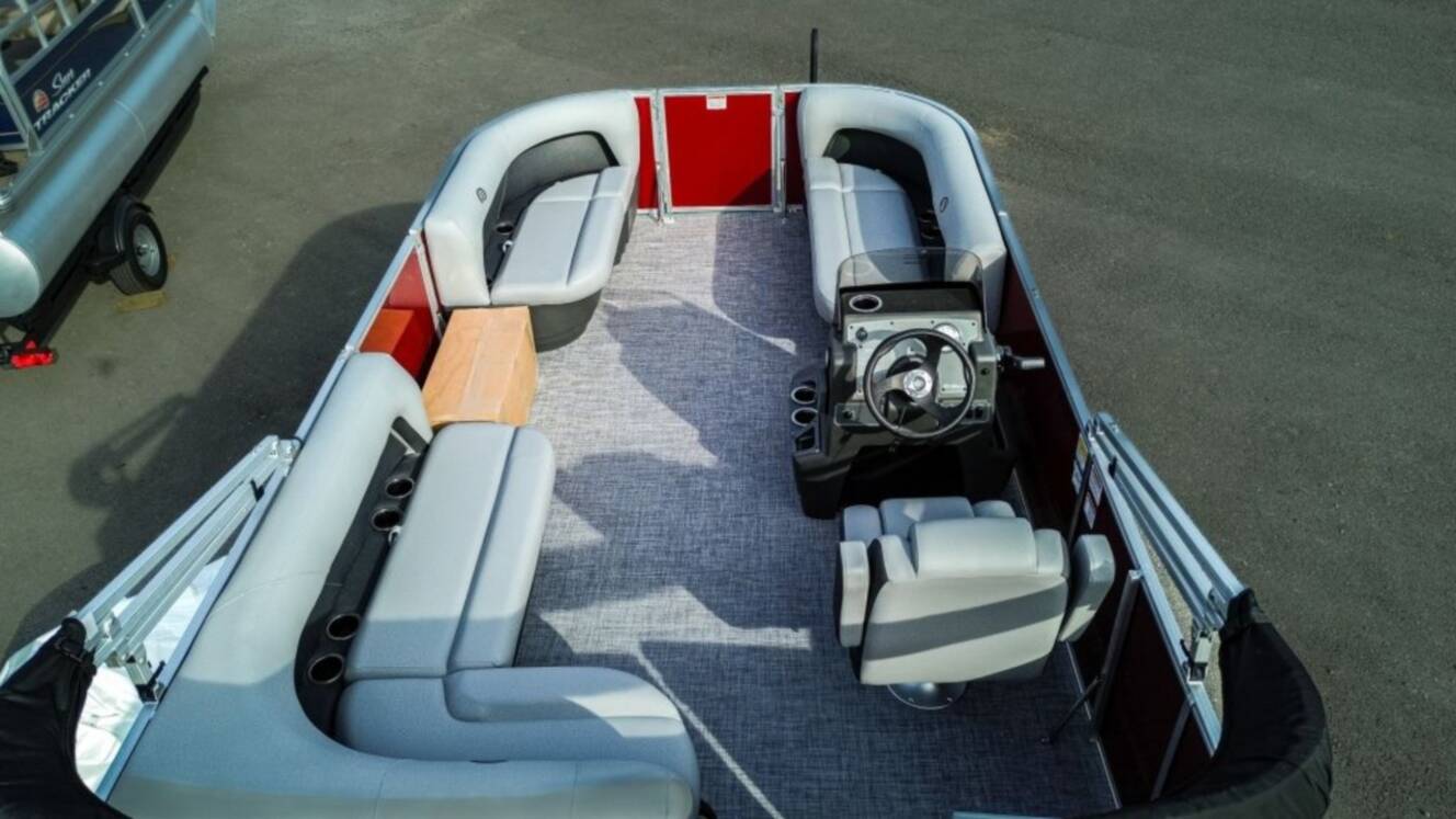 A photo of this 2026 Sun Tracker Party Barge® 16 DLX