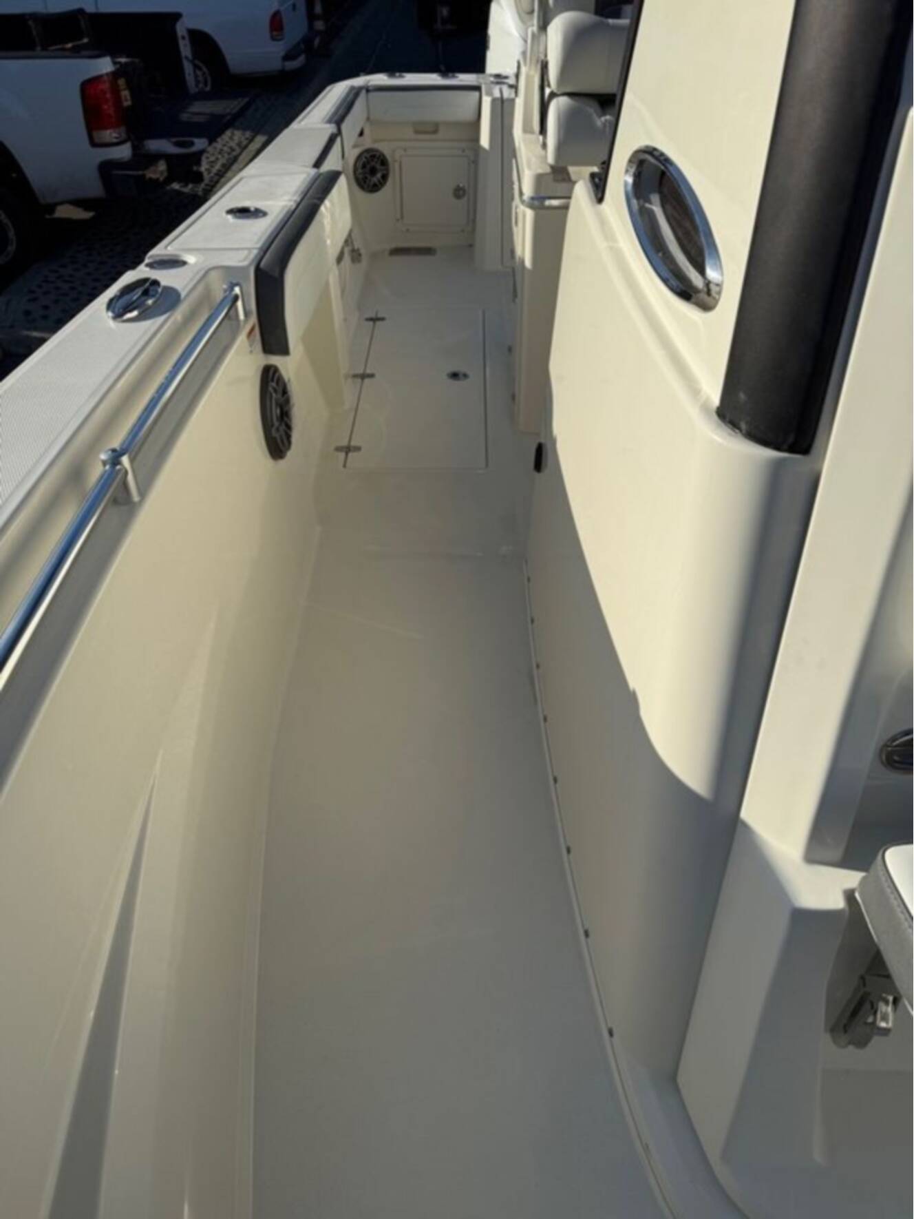 A photo of this 2025 Cobia 265 OPEN